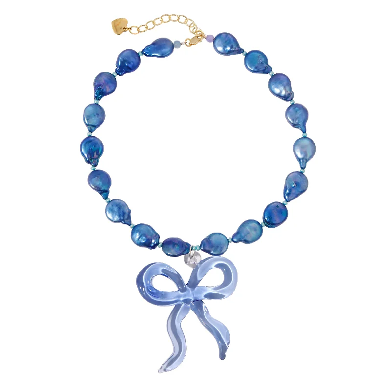 Elegant necklaces with emerald stones-Blue Velvet