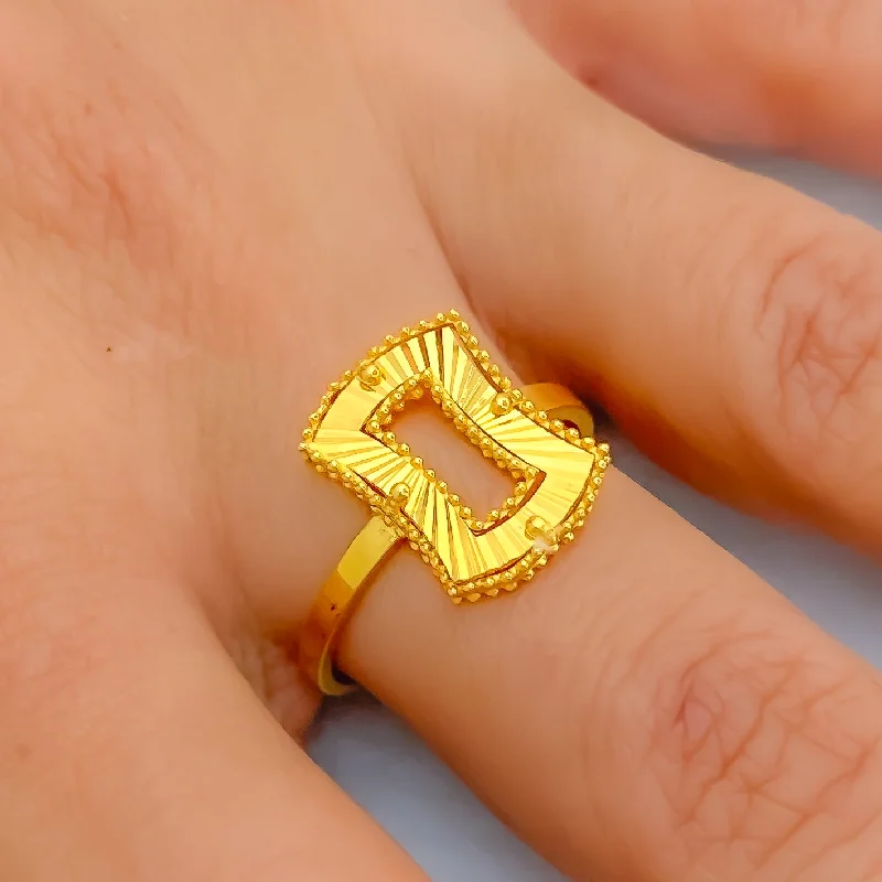 Simple yet elegant rings for women-Jazzy Upscale 21k Gold Ring