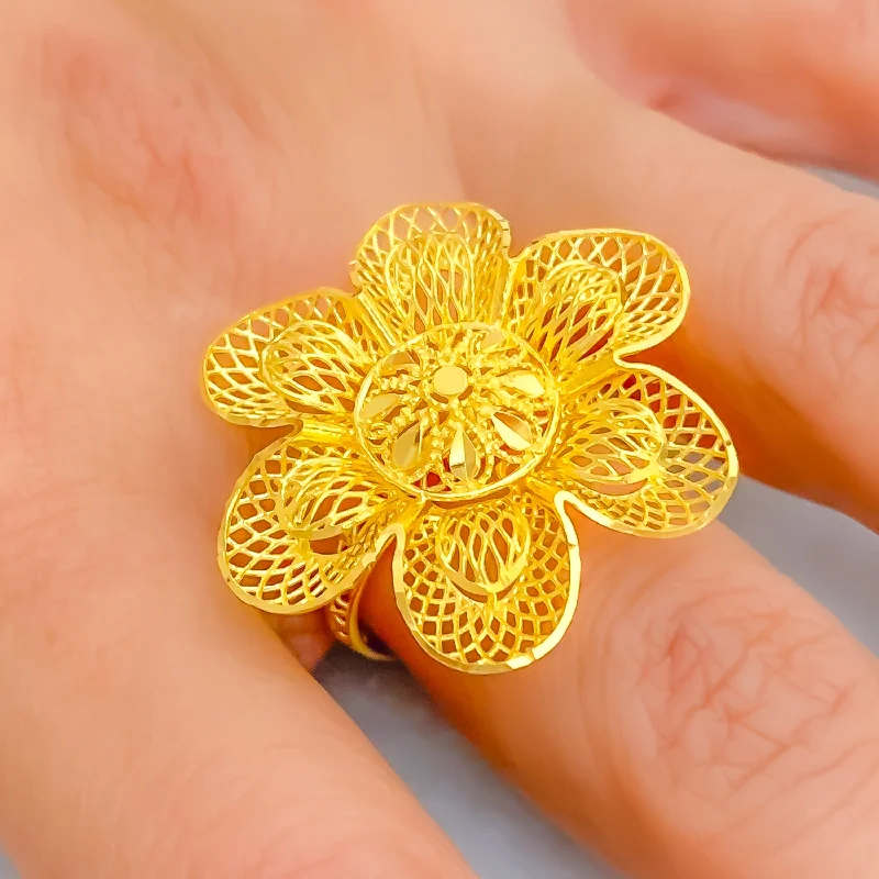 Elegant wedding rings for women-Lovely Flower 22k Gold Ring